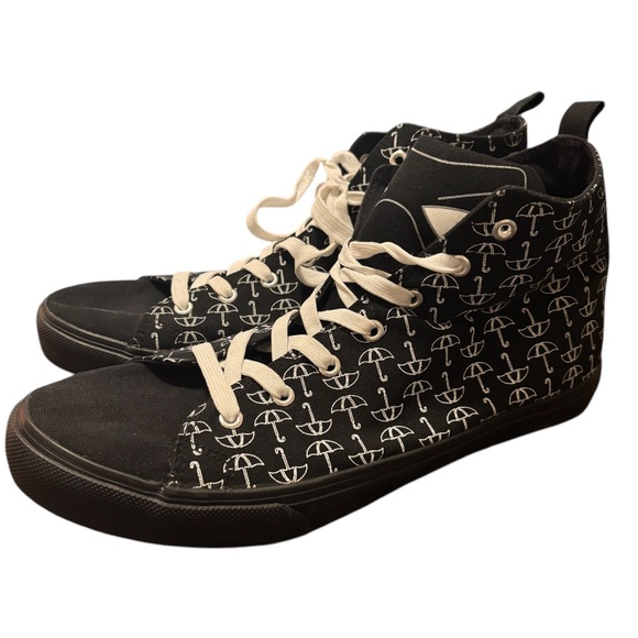 Hot Topic The Umbrella Academy Sneakers - Picture 1 of 4